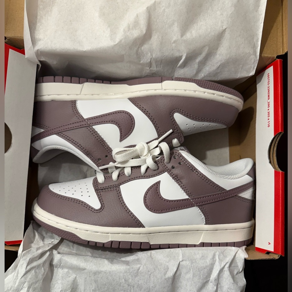 Taupe Grey Nike Dunks